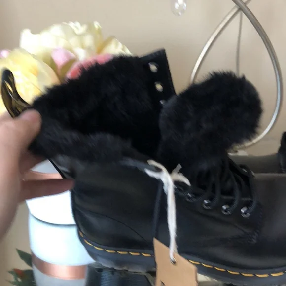 Dr. Marten 1460 WOMEN'S Black EYE FAUX FUR LINED BOOTS - Picture 3 of 10